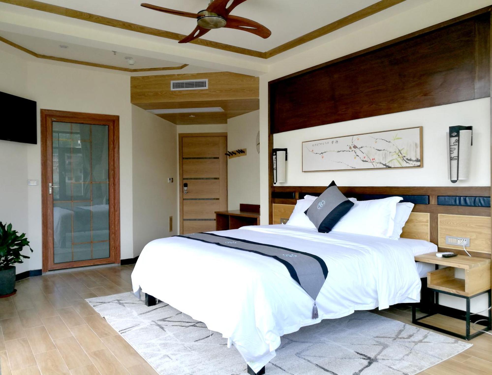 The Bamboo Leaf Yangshuo Hotel Room photo