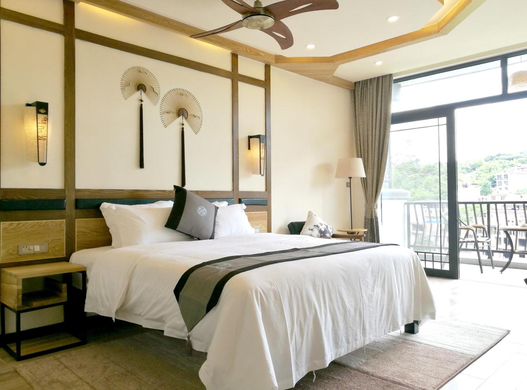 The Bamboo Leaf Yangshuo Hotel Room photo