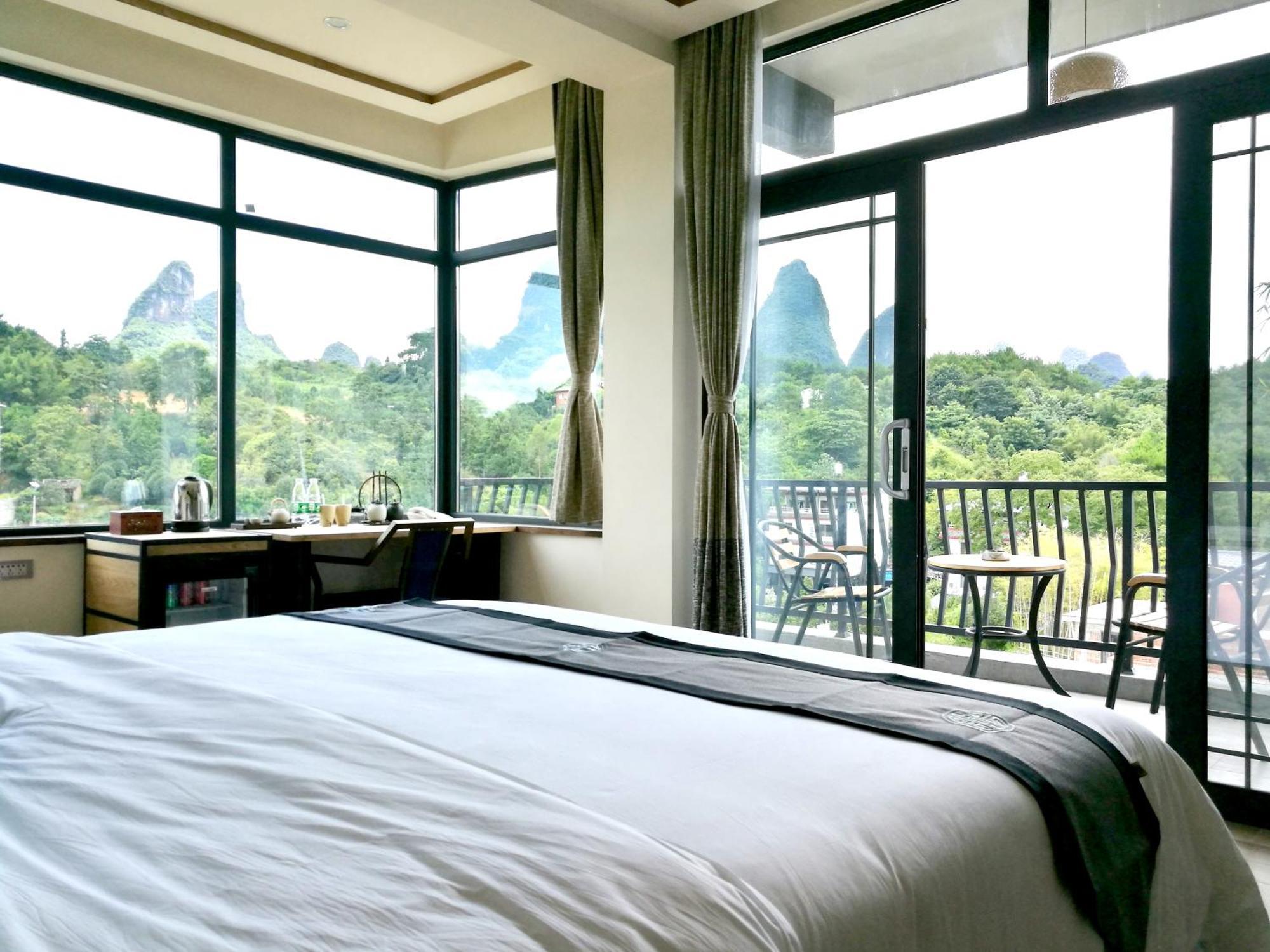 The Bamboo Leaf Yangshuo Hotel Room photo